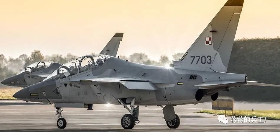 阿联酋采购中国战机,阿联酋购买l-15猎鹰