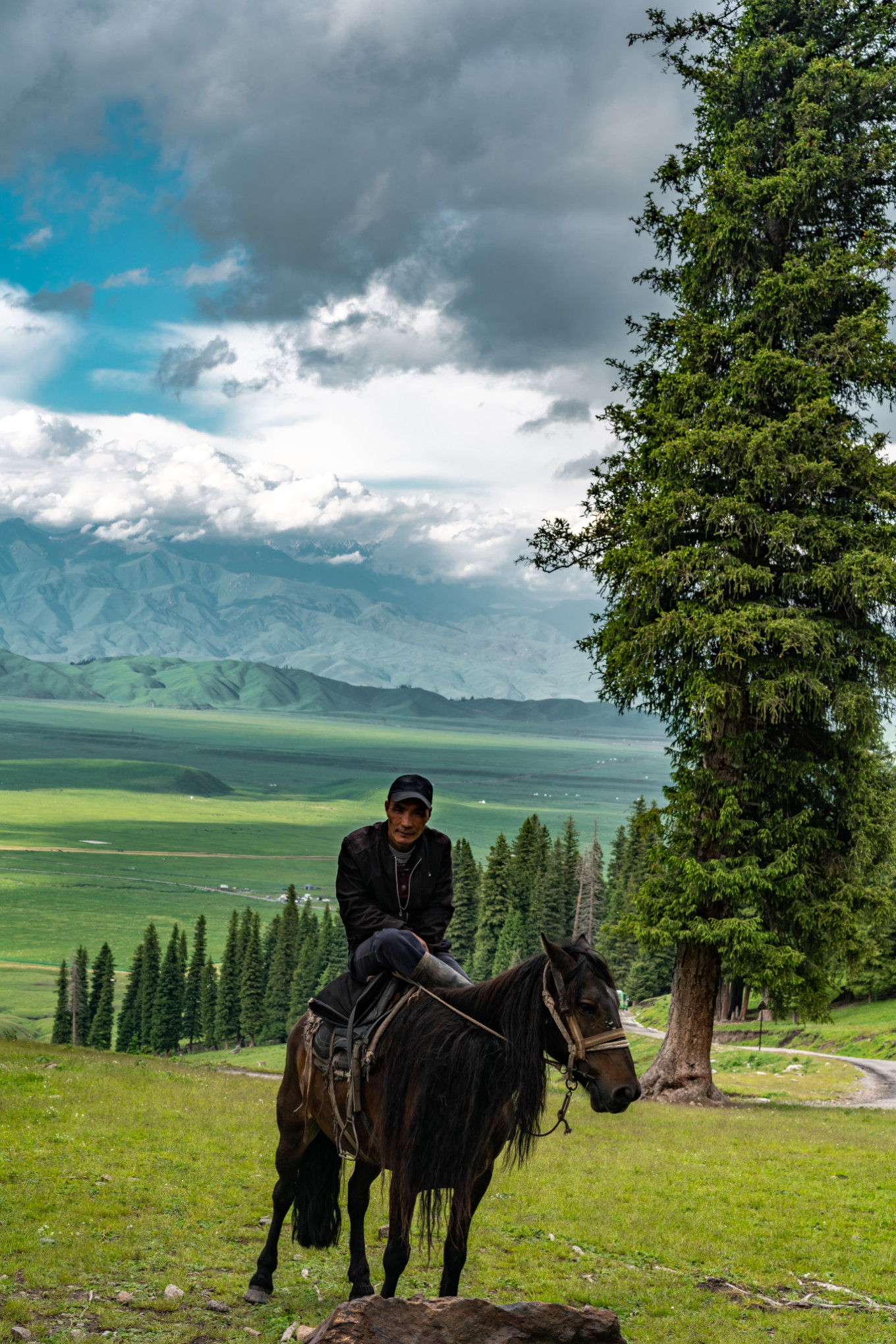 去新疆发现伊犁的美,世界之美尽在伊犁