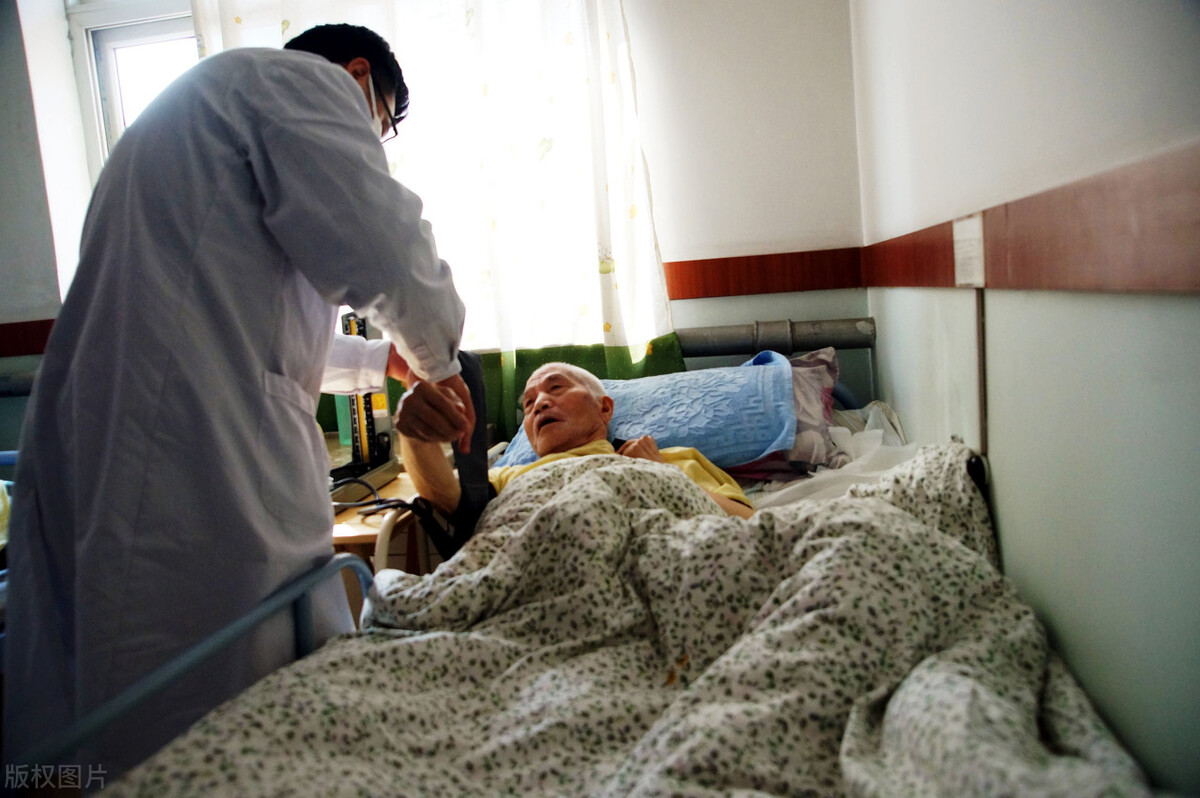 30年后生活不能自理的老人会怎样,不能自理老人怎么安度晚年最好