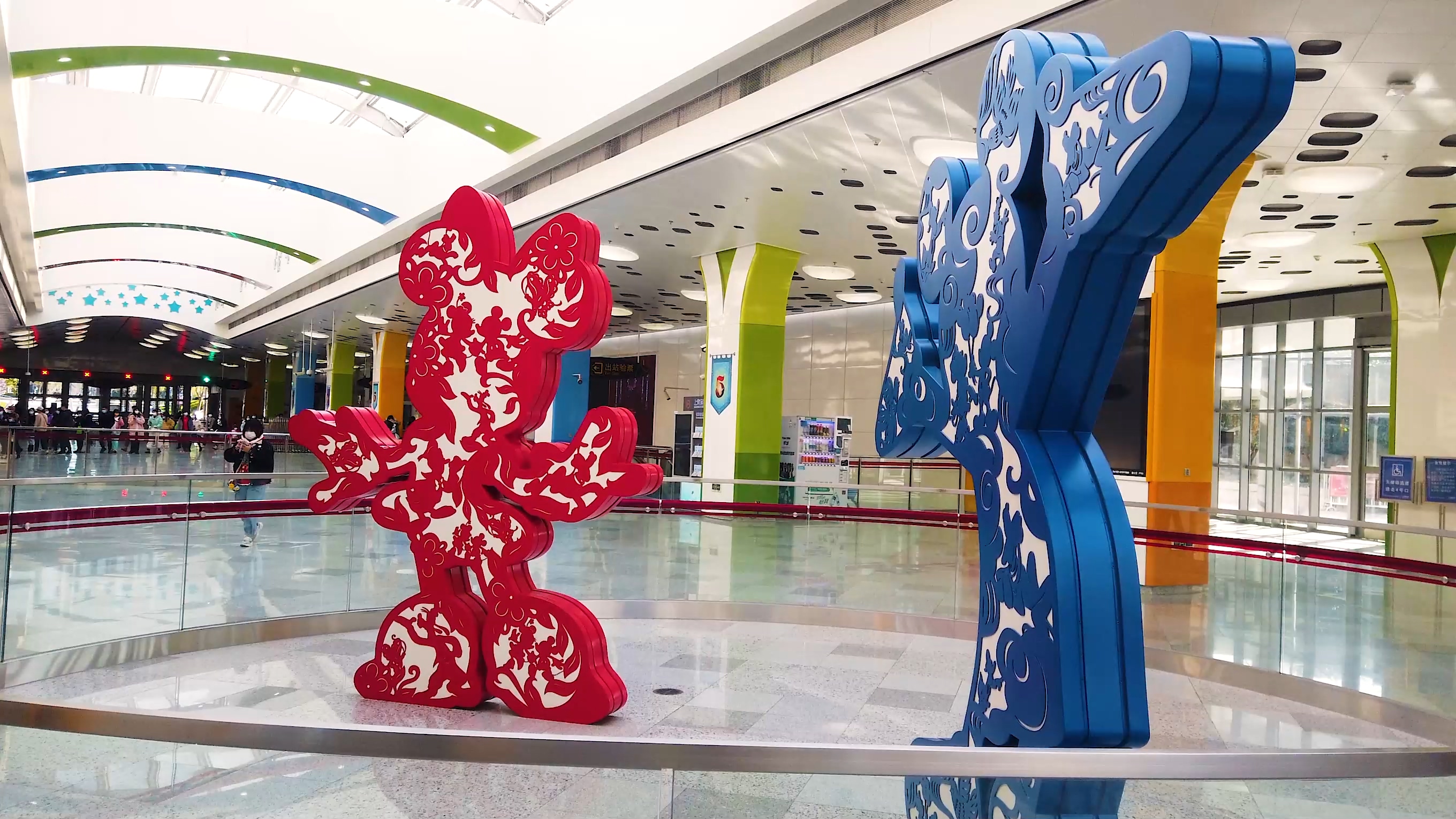 上海迪士尼北京环球客流对比,为什么上海迪士尼比北京环球成功