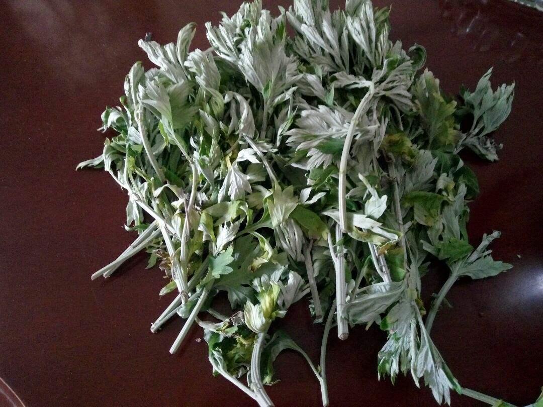 艾叶怎么祛除湿气效果好,艾叶怎么吃可以祛除身上的湿气