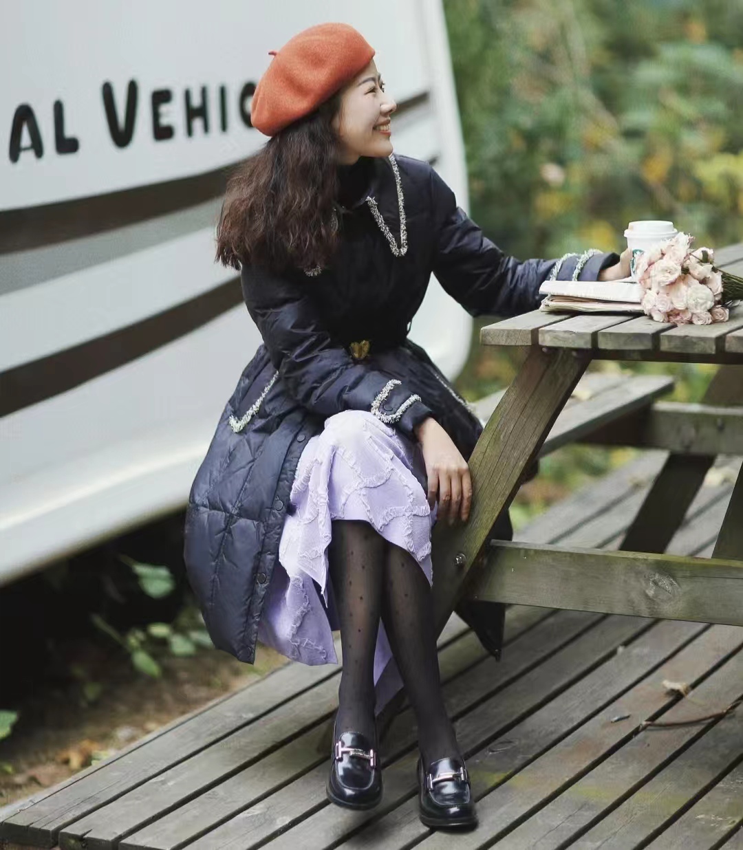 黑色搭配什么颜色很高级,黑色搭配什么颜色会显得比较高级