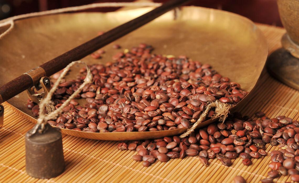 女人常吃什么美容抗衰老,女人不要想着用什么护肤品抗衰