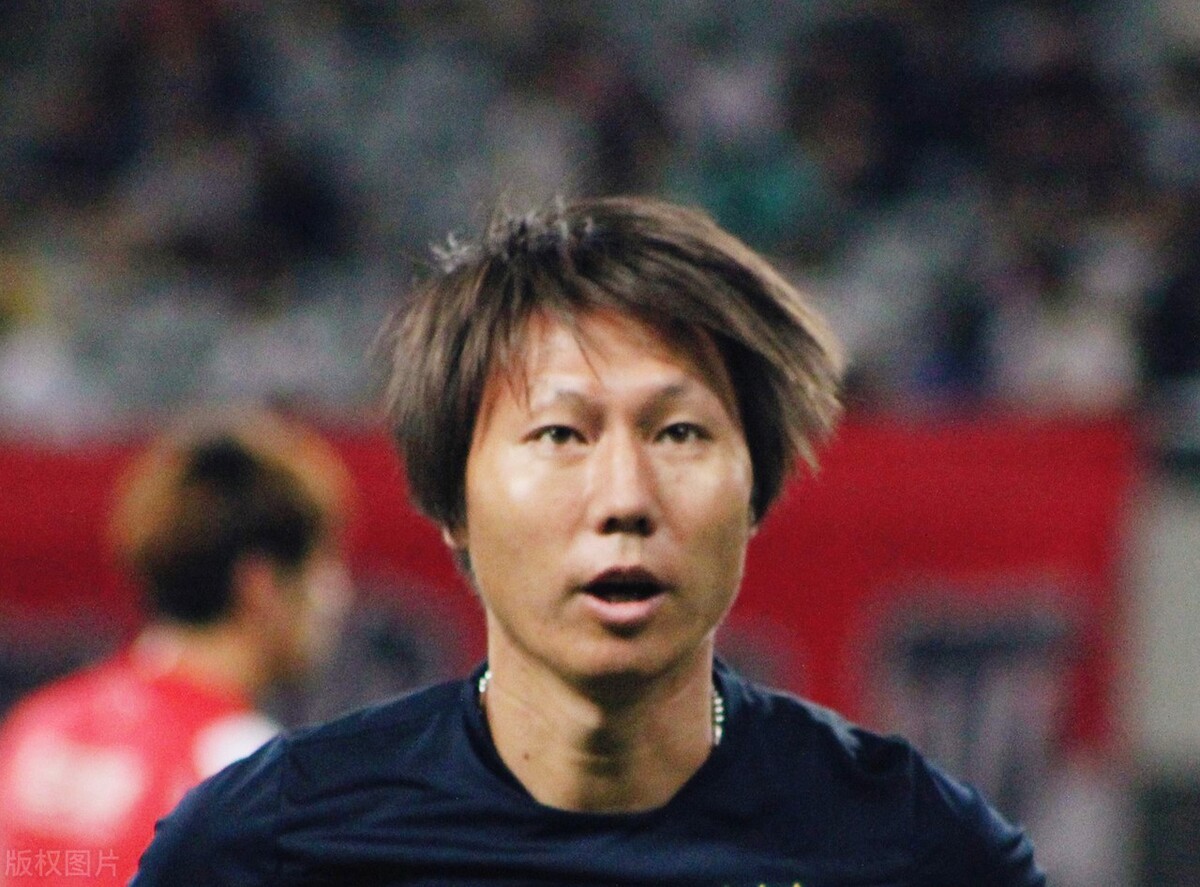 武汉长江主教练李铁,李铁担任武汉卓尔主教练年薪