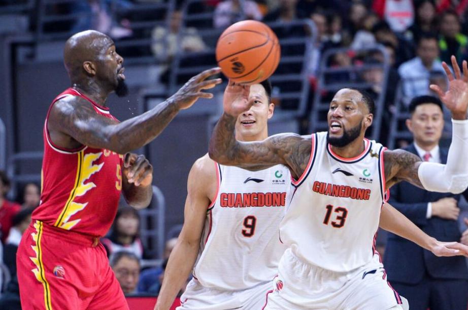 广厦琼斯加盟吉林,广厦王博首秀