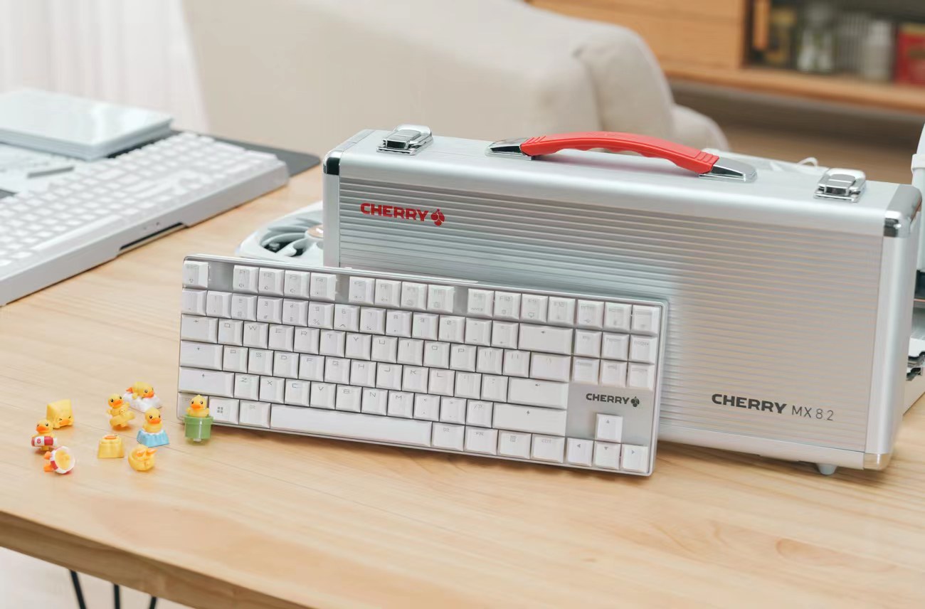 cherry轴入门机械键盘推荐,cherry键盘银轴和茶轴对比
