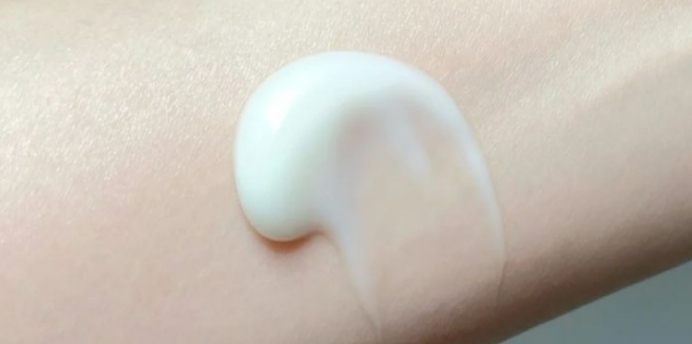 哪些激素面霜不能给宝宝用,怎么辨别小孩的面霜含不含激素