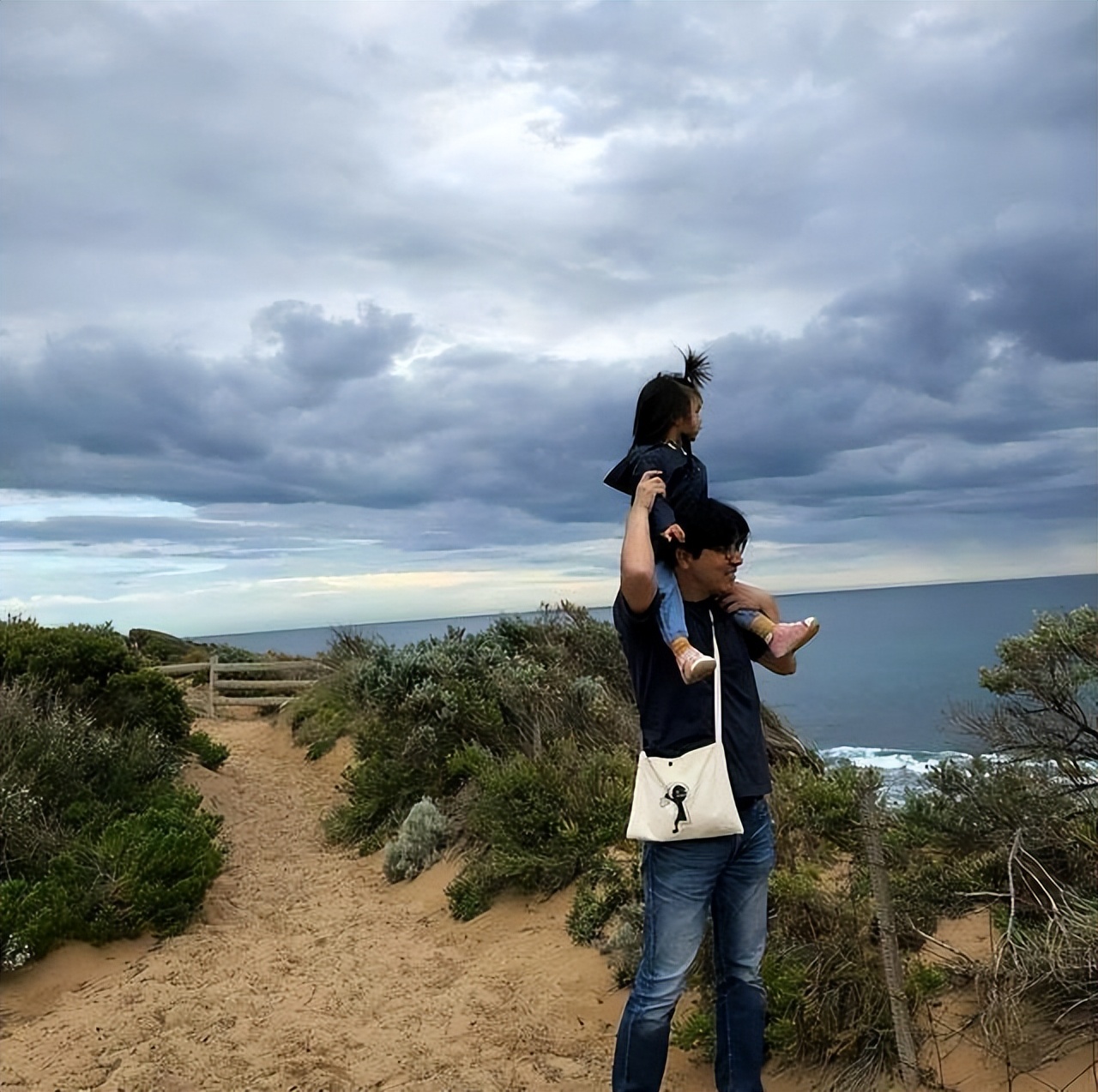 汤唯结婚后的变化,汤唯嫁给韩国导演