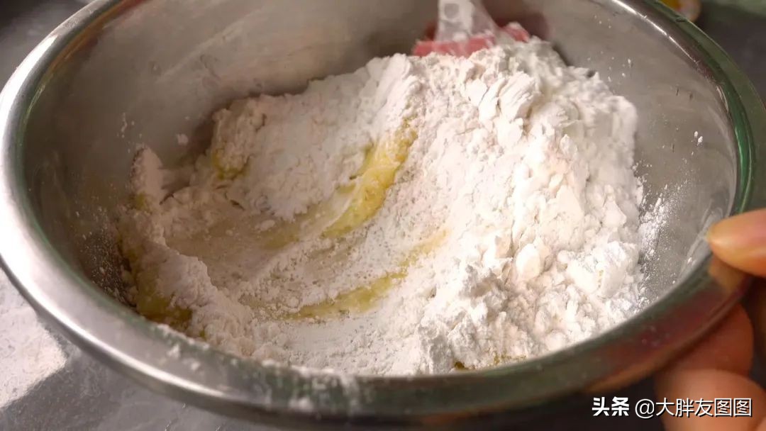 土豆最好吃的做法不要焯水,土豆不炒不蒸这样做酸甜微辣