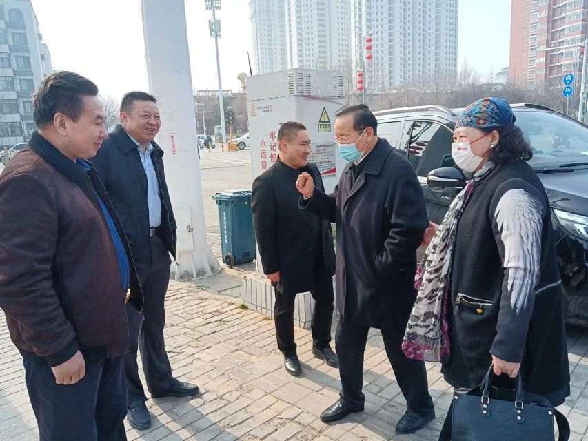 从一家快餐店发展成十家快餐店,一家小面积快餐店