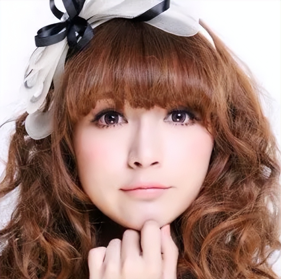 美瞳是暴利行业吗,美瞳有多暴利