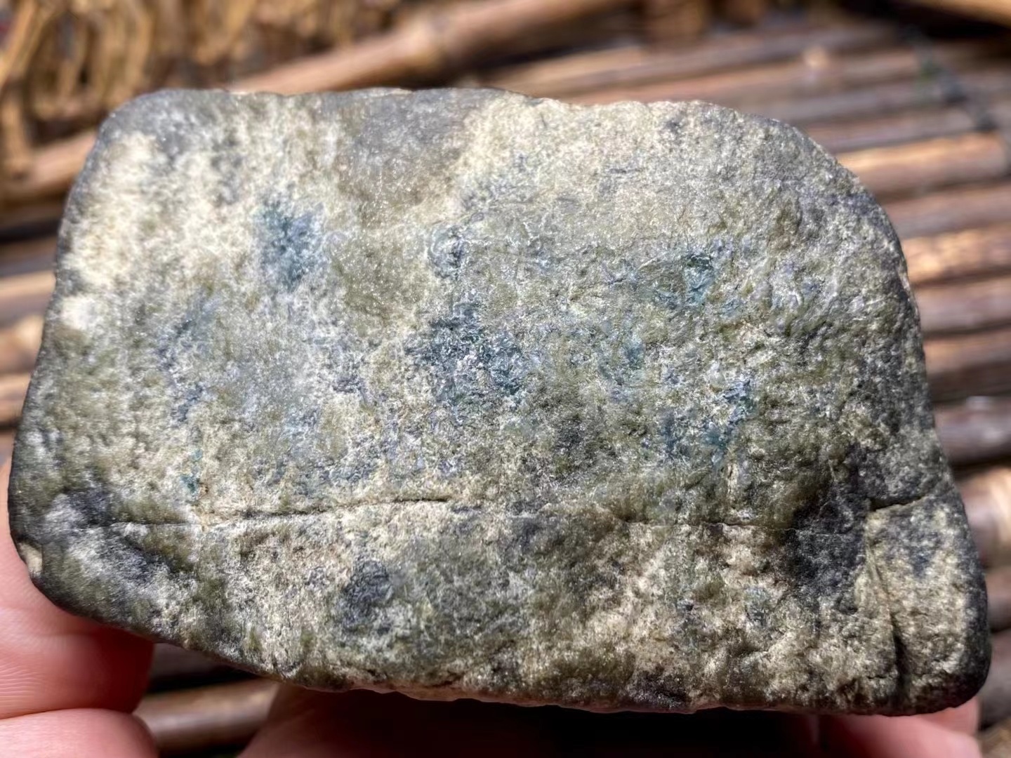 翡翠原石莫西沙黑蜡皮,翡翠原石莫西沙场口都有哪些皮壳