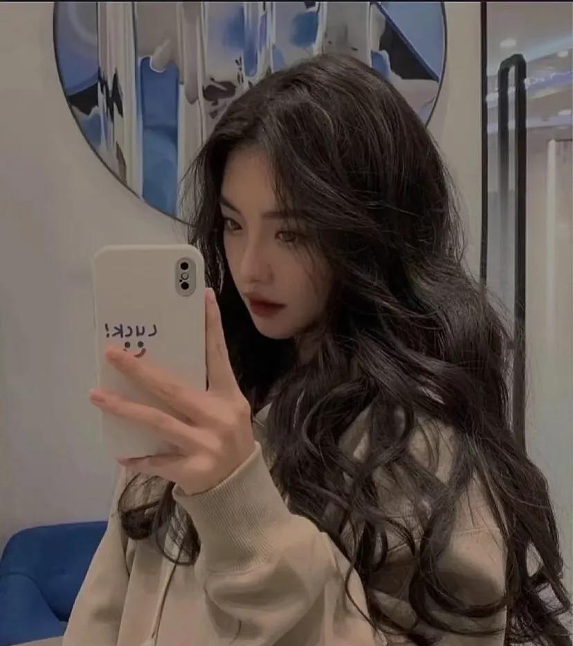 女头/他人眼睛狭长。你怎么看我，你就是什么形状