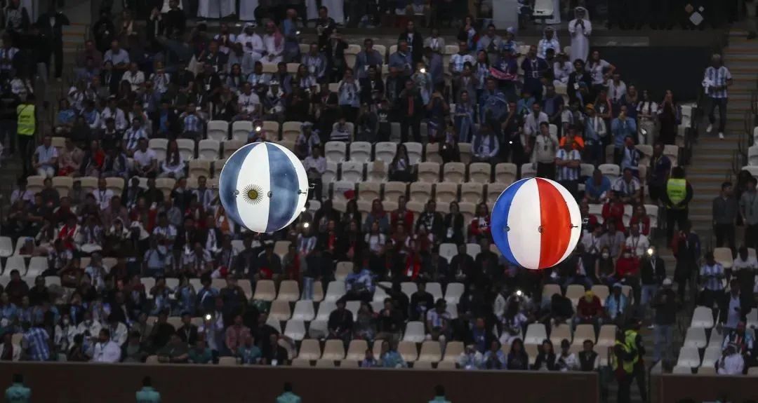 从卡塔尔到全球，世界杯赛场的声音如何漂洋过海到你我耳中？