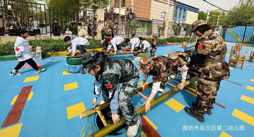 幼儿园聆听红色故事传承红色精神,传统文化在幼儿园的传承实践案例