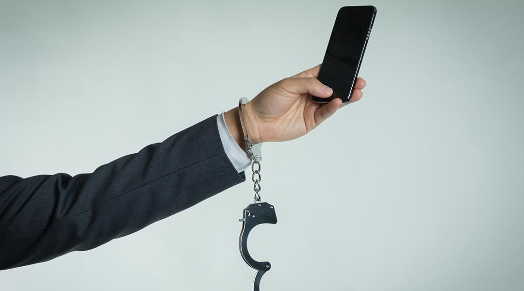 库存酒抵账骗局揭秘,抢酒转卖骗局