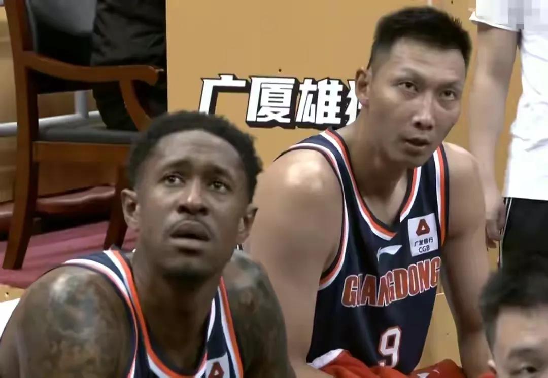 杜锋第一次5上5下战术,杜锋手握三大奇兵出击