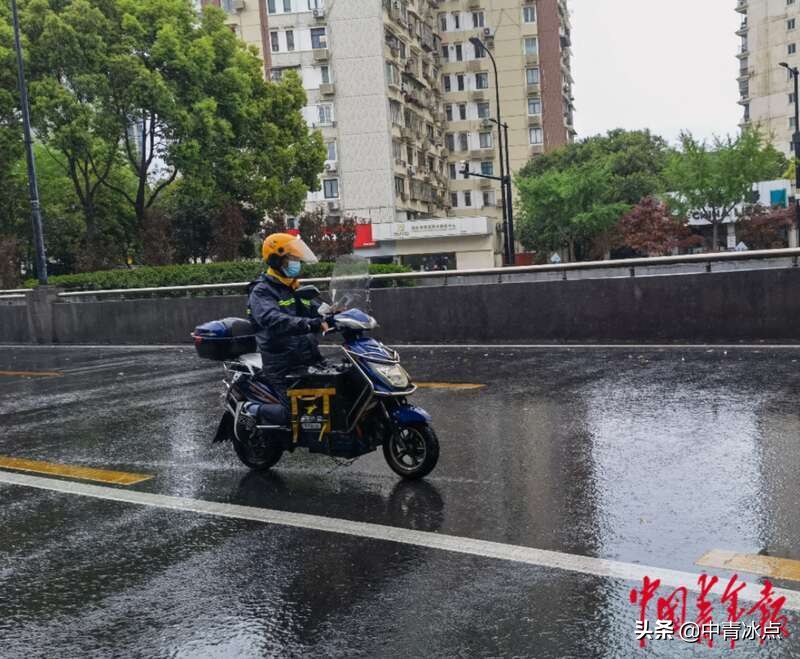 上海骑手每天保证6单,上海骑手日破一万没人说话吗