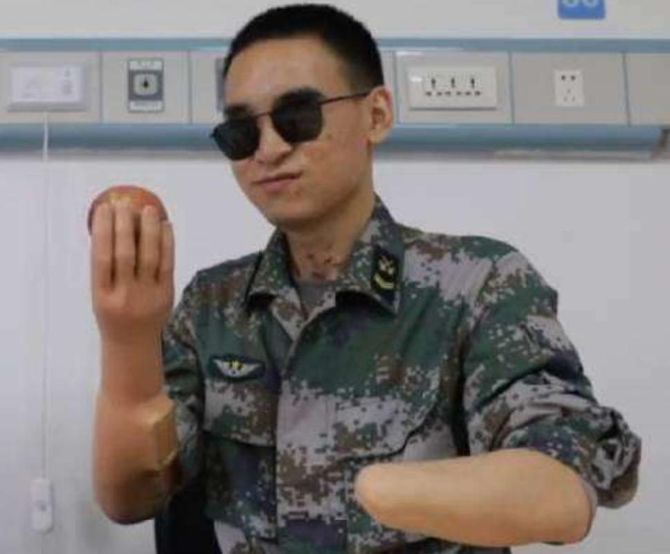 排雷英雄杜富国荣立几等功,讲解排雷英雄杜富国事迹