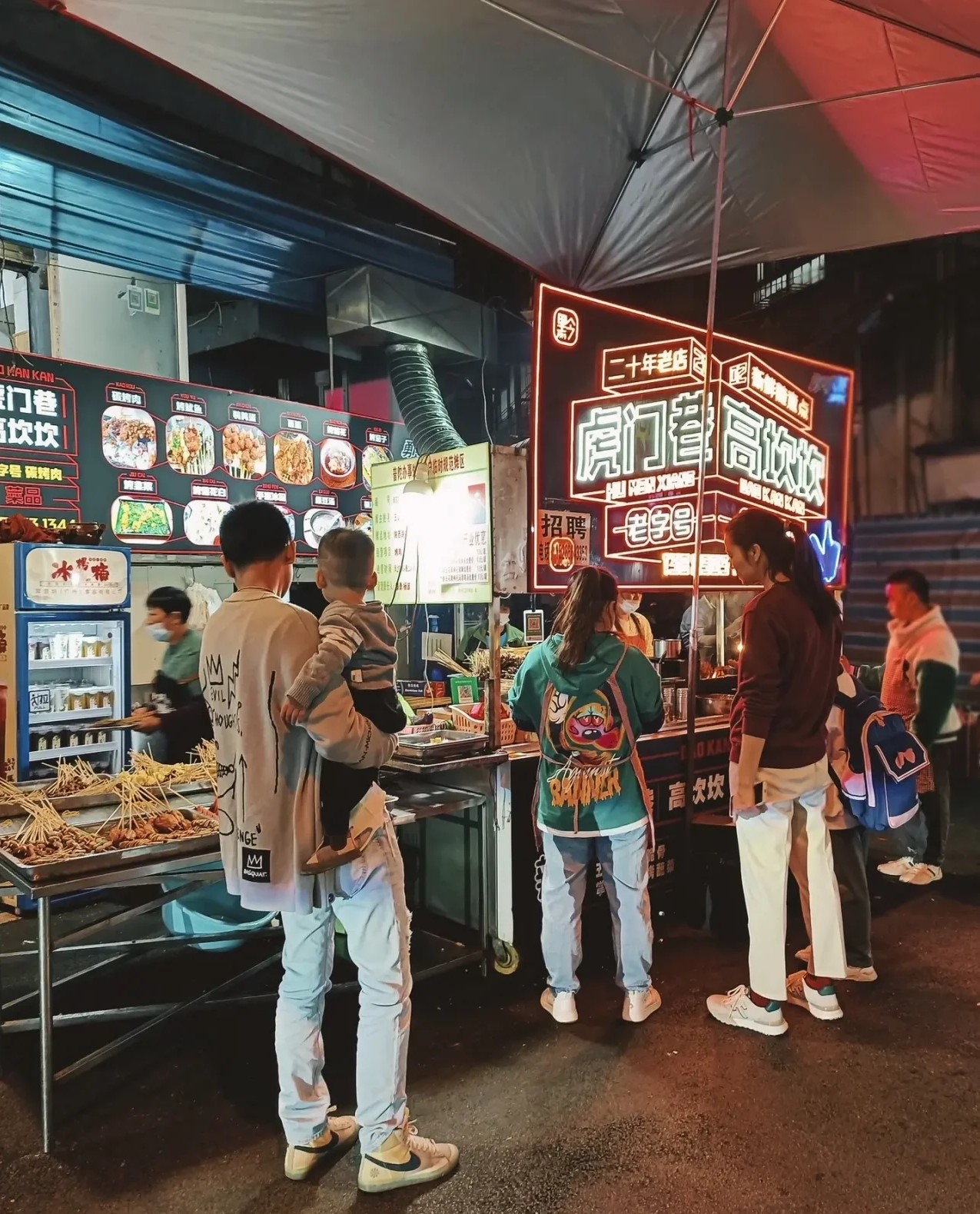 云岩叙|从煤棚到美食街，虎门巷藏着几代人随遇而安的梦想