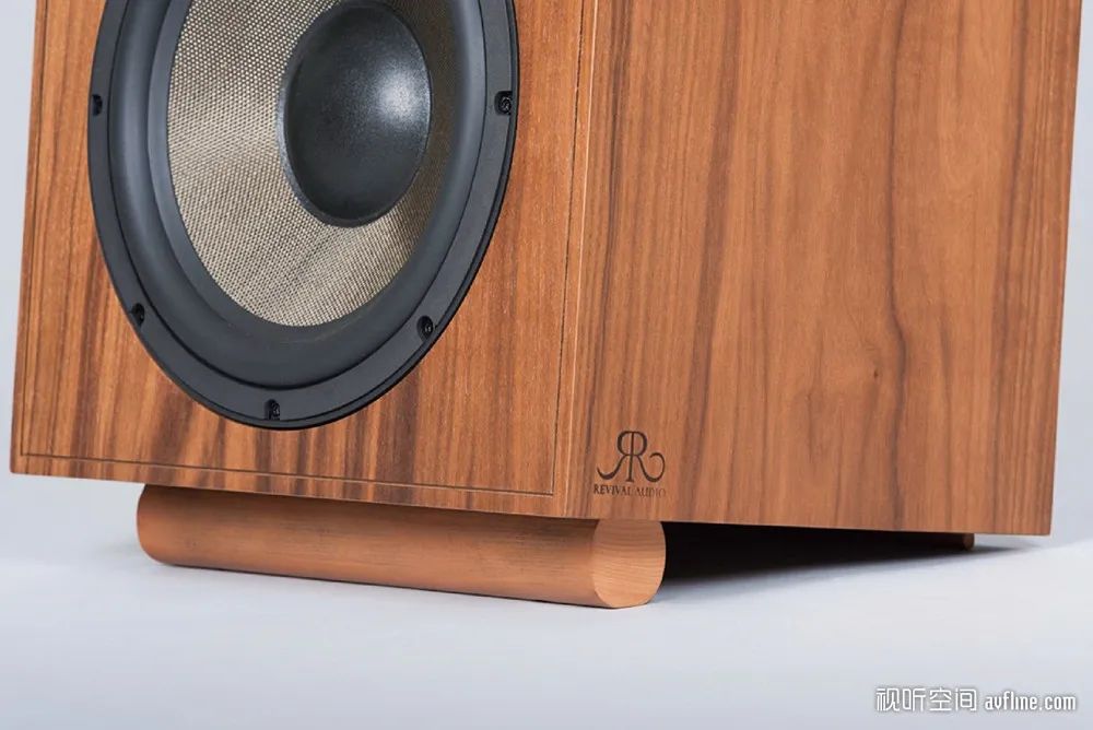 现代经典的复古风情：法国RevivalAudio法宝Atalante5书架式音箱