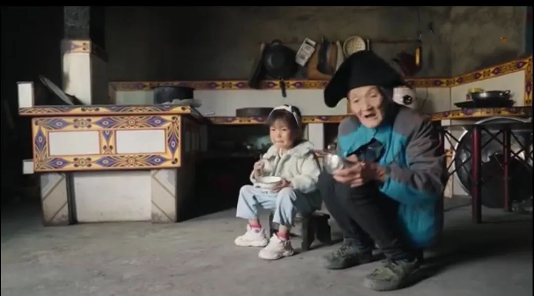 不能让留守儿童承受的苦,留守儿童和漂泊父母的苦