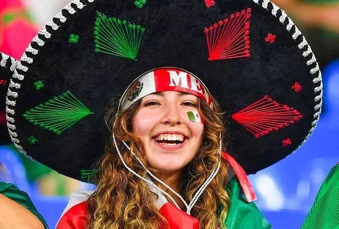 世界杯惊艳女球迷大赏,世界杯女球迷惊艳全场