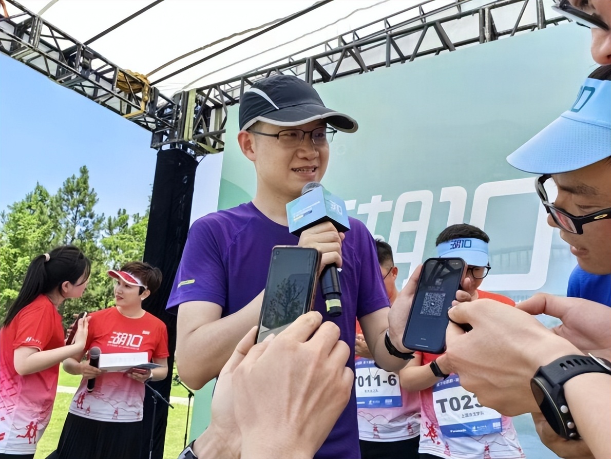 EMBA精英齐聚，75派智能跳绳点亮西湖戈友接力赛