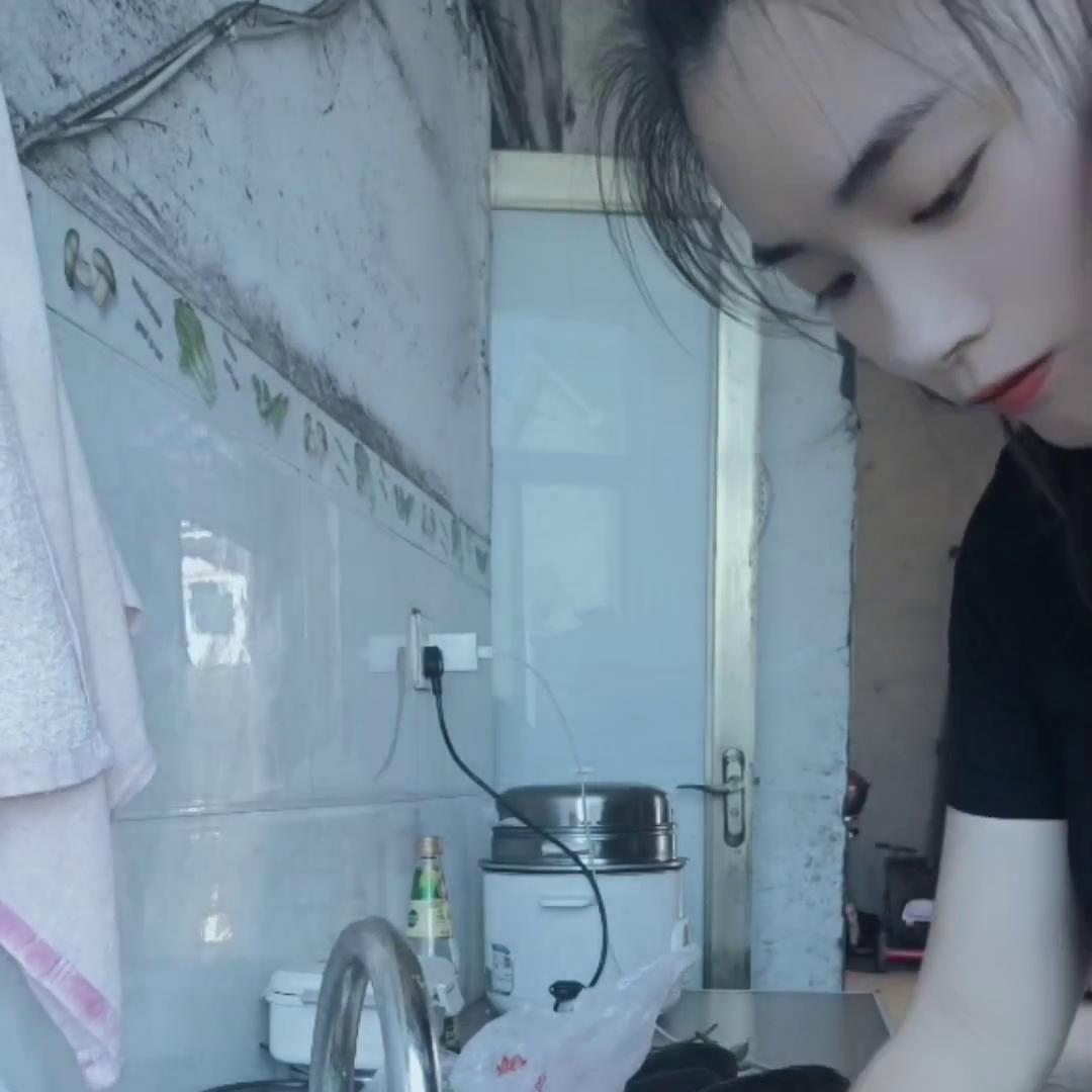 平平淡淡的生活厨房里的欢乐时光,直性子的日常表现
