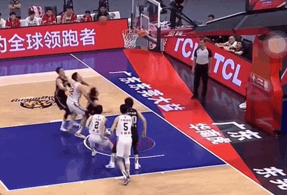 辽篮不公平判罚,辽篮对广东不可思议判罚