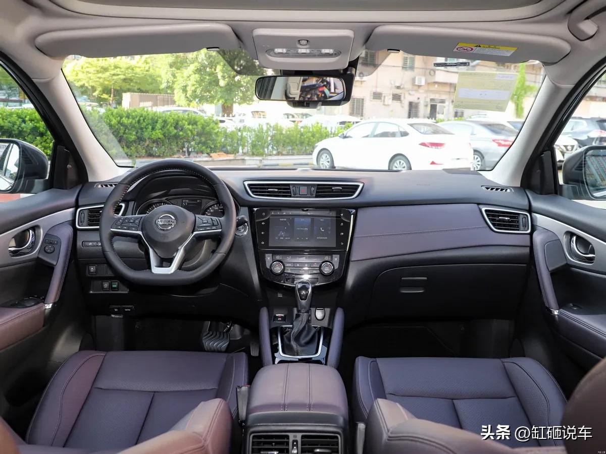 老款日产逍客全景天窗版,日产全新逍客天窗