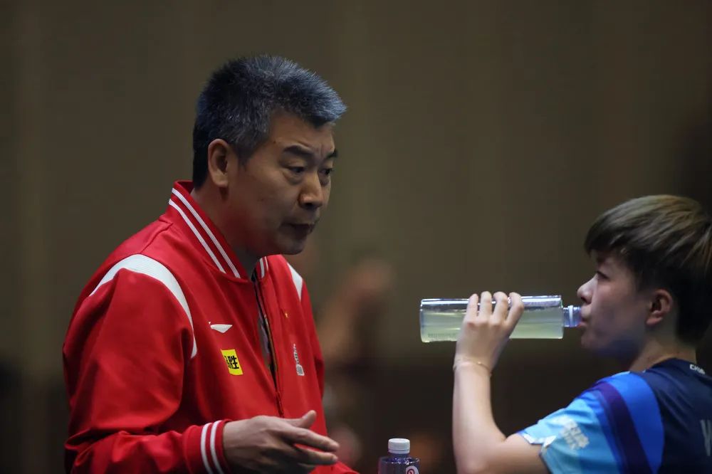 陈幸同王曼昱林高远播报,王曼昱陈幸同倒地爆冲