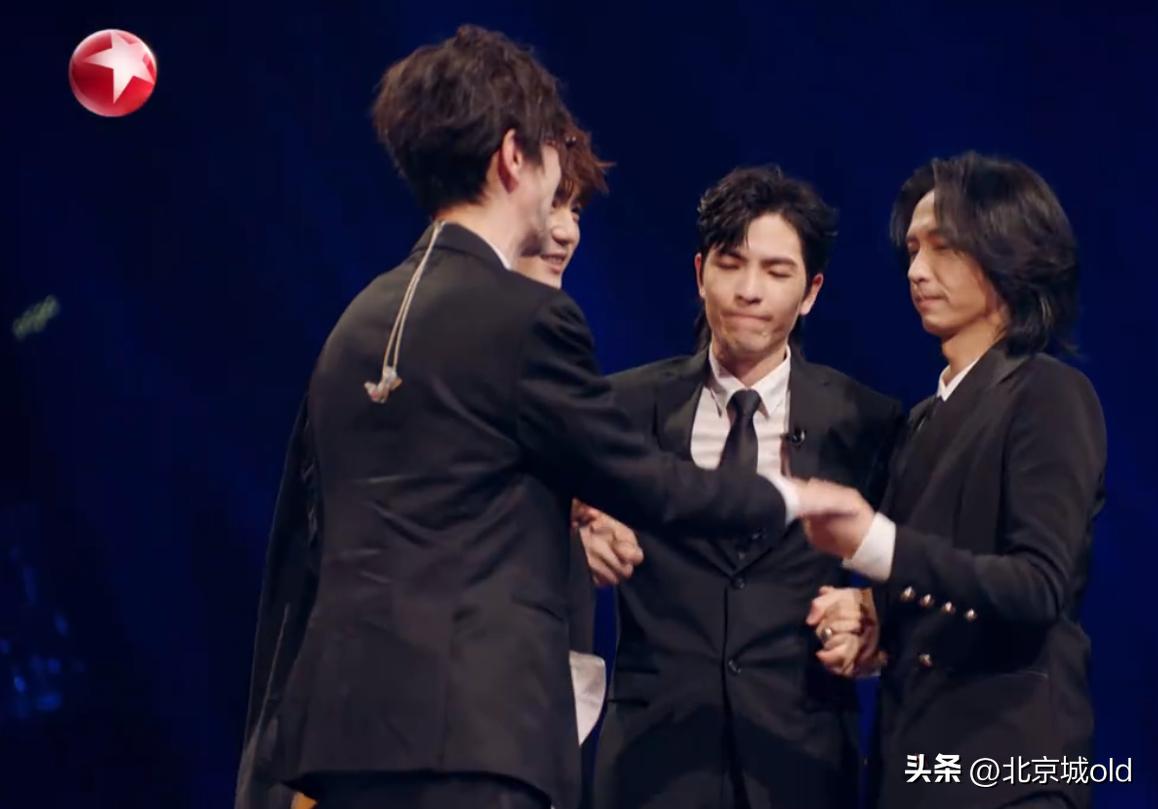 我们的歌前辈评价马嘉祺唱歌,我们的歌马嘉祺被淘汰了吗