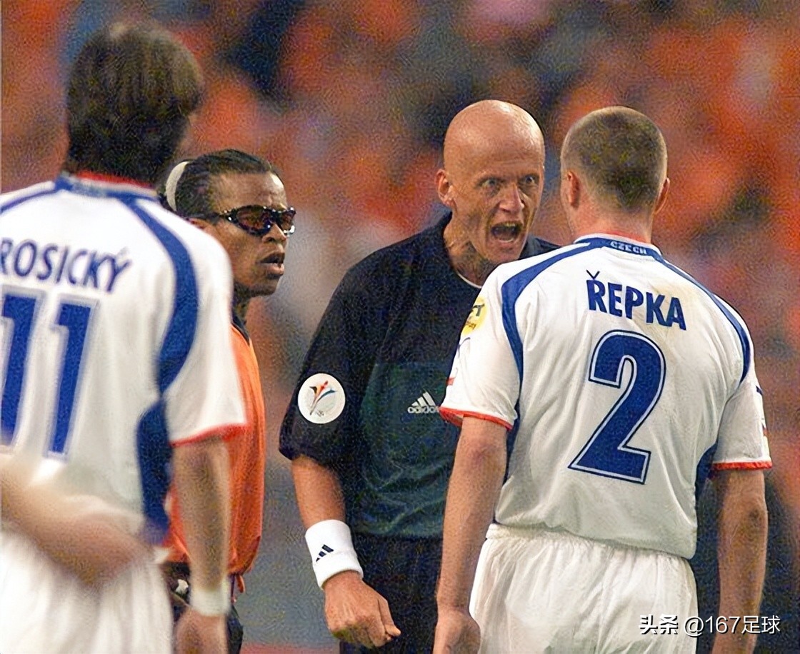 马拉多纳最伟大助攻,马拉多纳马丁内斯裁判