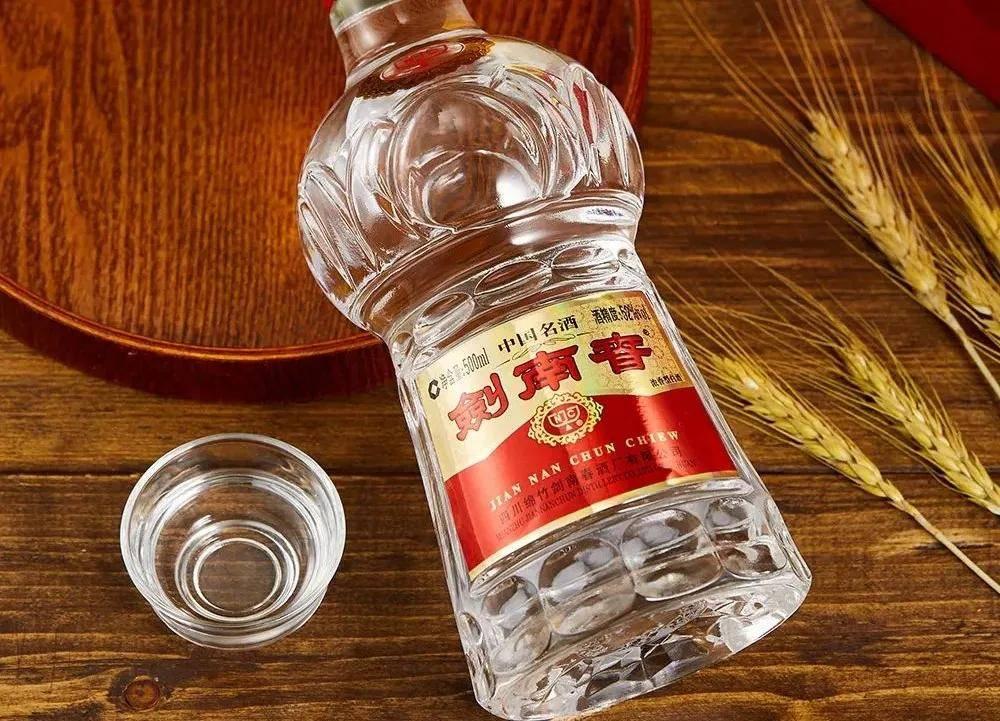 铁打的茅五，流水的小三，剑南春凭什么是名酒前三？