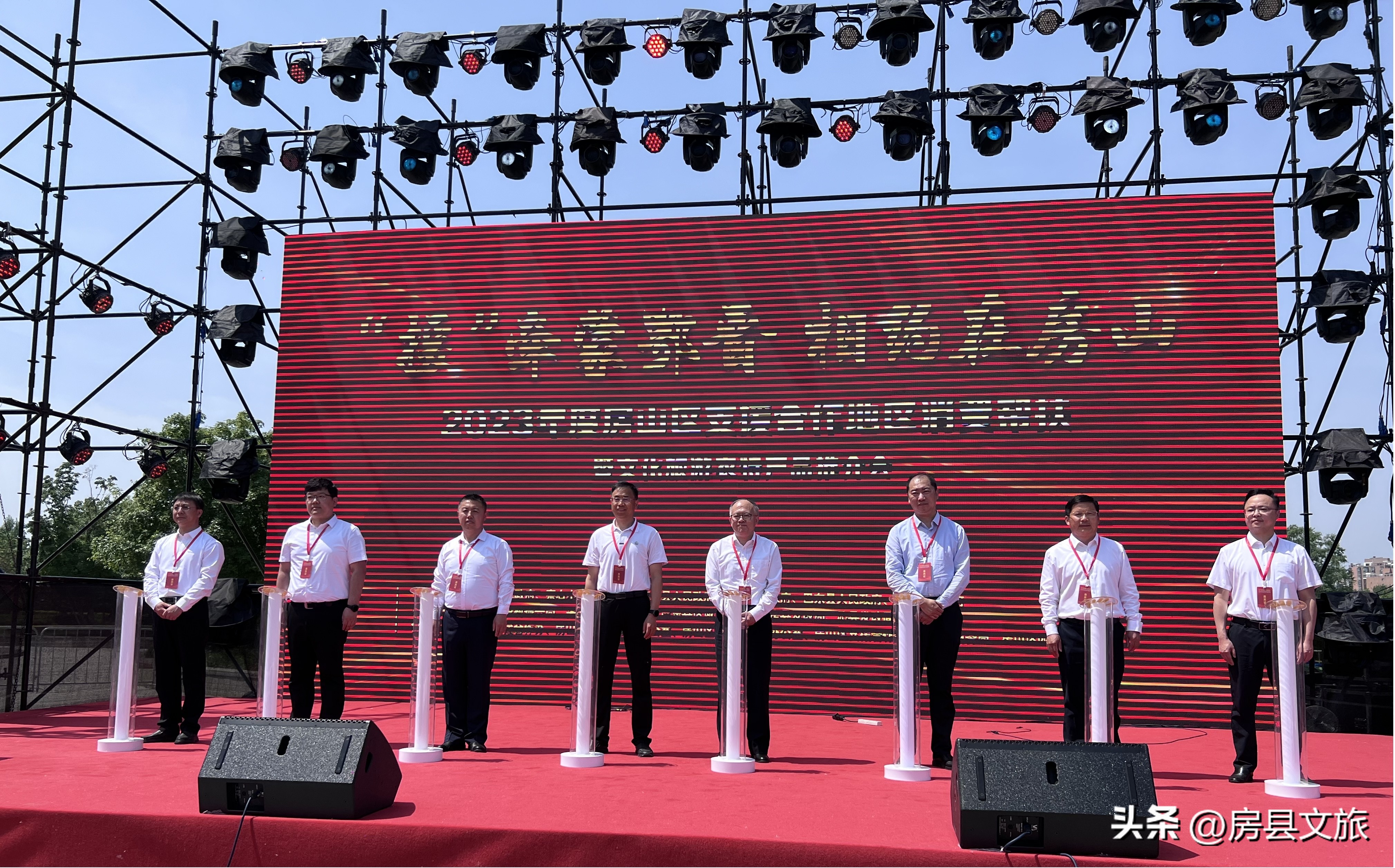 同饮一江水两广一家亲,共饮一江水两岸一家亲视频