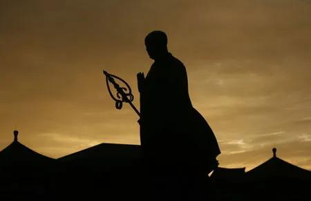 历史上真正的玄奘大师 (玄奘大师对中国佛教的贡献)