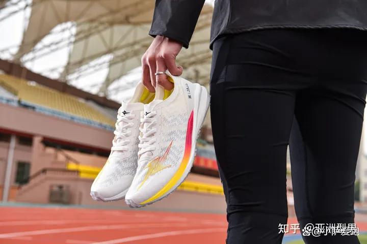 体育考试穿什么nike跑鞋好,体考穿什么跑步鞋比较好