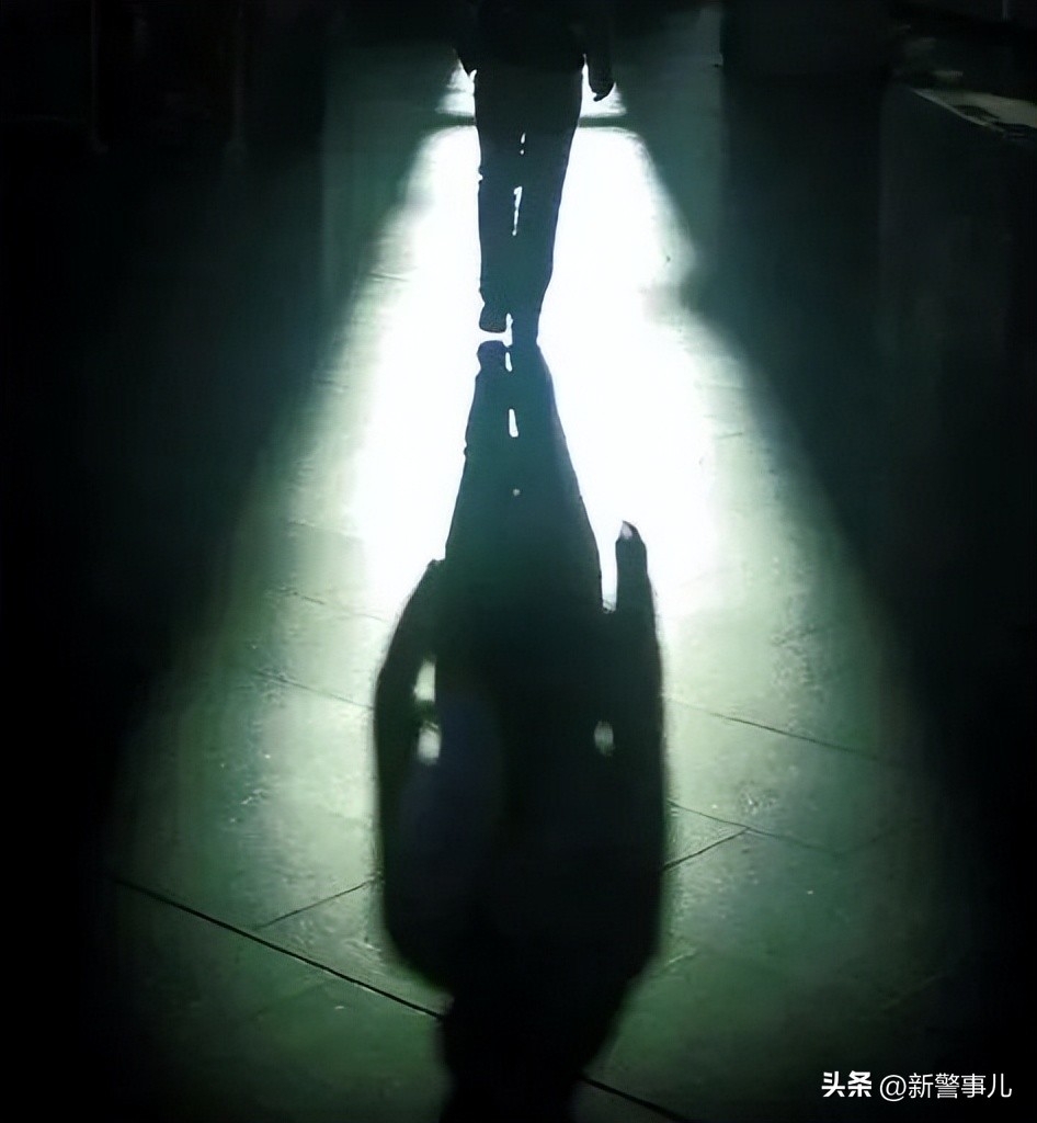 面向太阳追着光,追逐太阳追逐希望