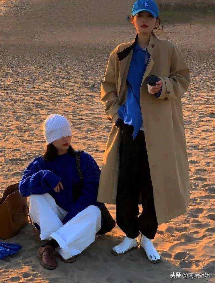 今年很流行长短搭配跟着穿很时髦,今年最不流行的穿搭