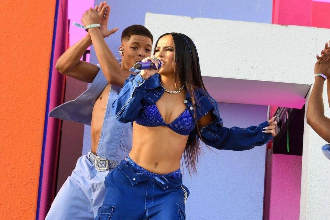 becky西班牙女歌手,becky歌手