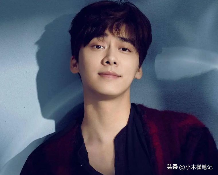 李易峰再次传出已婚，疑似入赘进女方家，结婚证曝光引发猜测