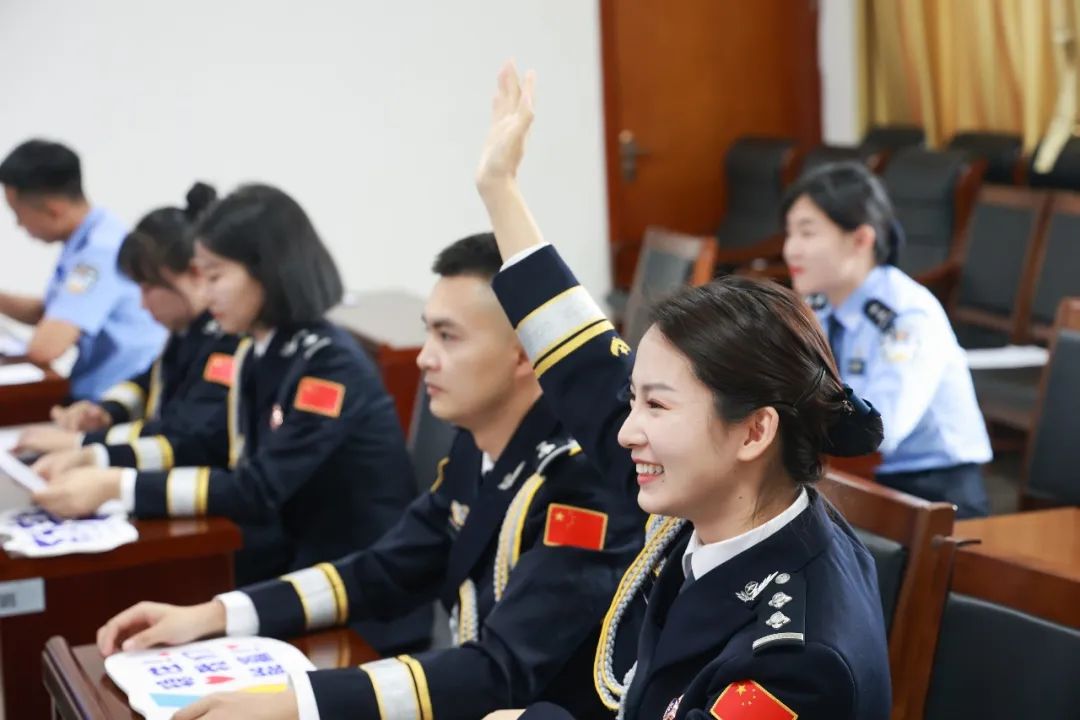 青春心向党主题演讲活动方案,青春心向党奋进新征程学生视频