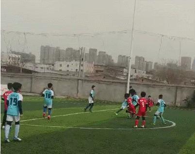 霸气无比演绎足球暴力美学,暴力美学足球