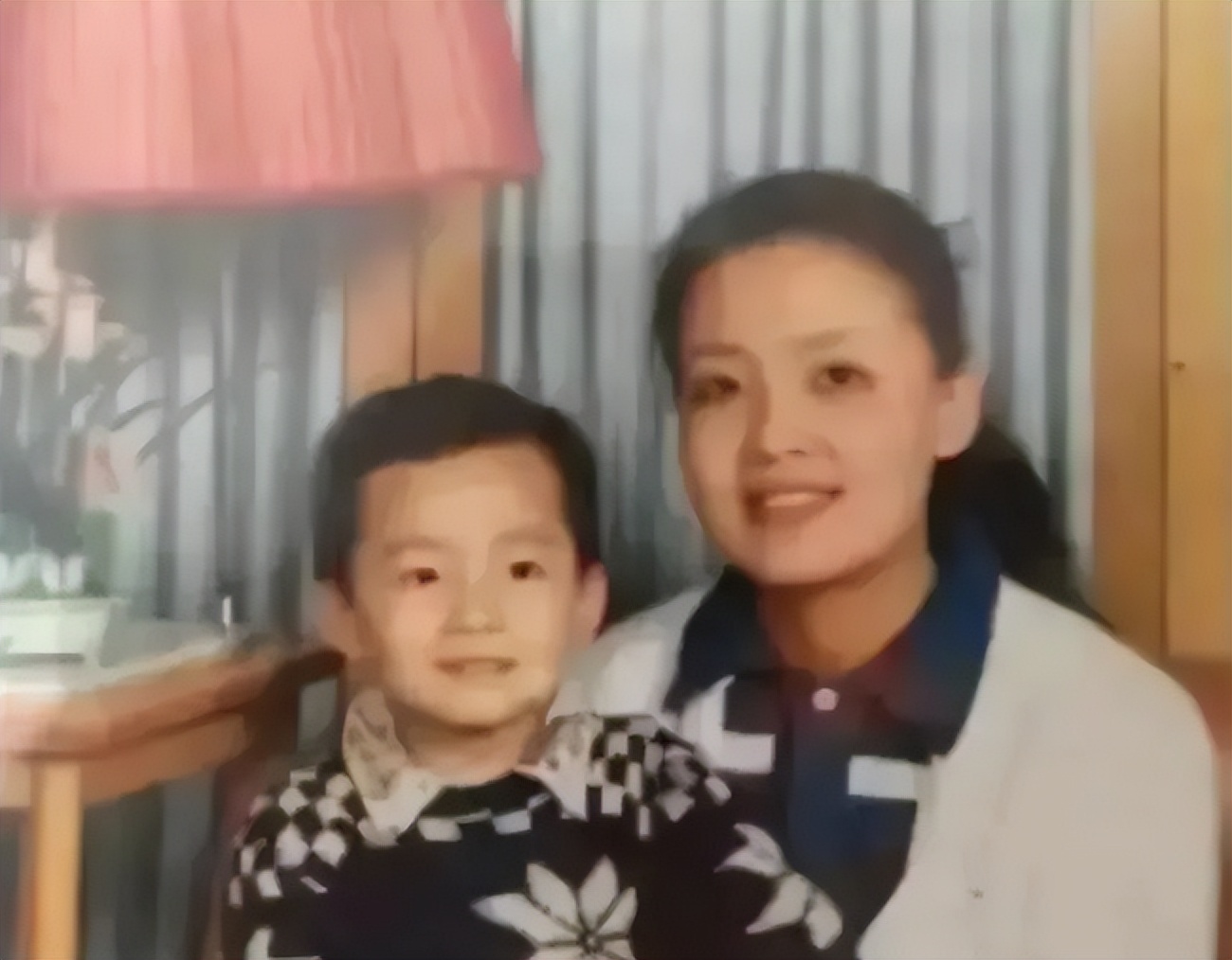 4月份的10个大瓜，一个比一个生猛，逮捕、离婚，应有尽有