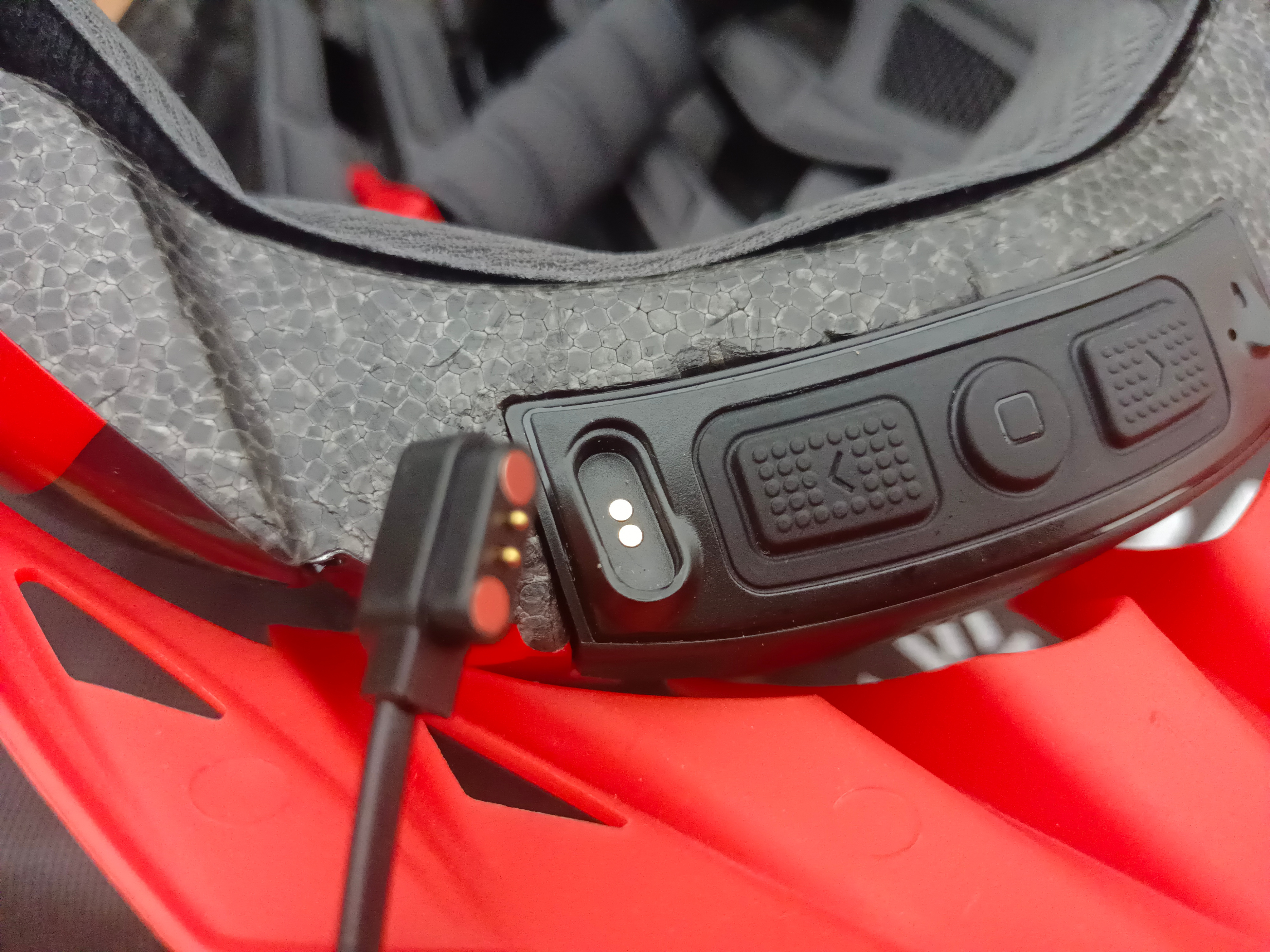 不止安全，还很智能：HelmephoneMT1Neo智能骑行头盔