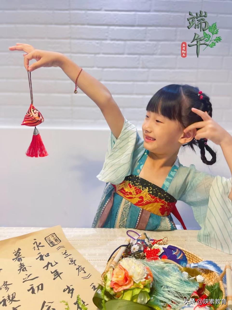 育传统美德扬爱国之心主题班会,育传统美德扬爱国之心诗词