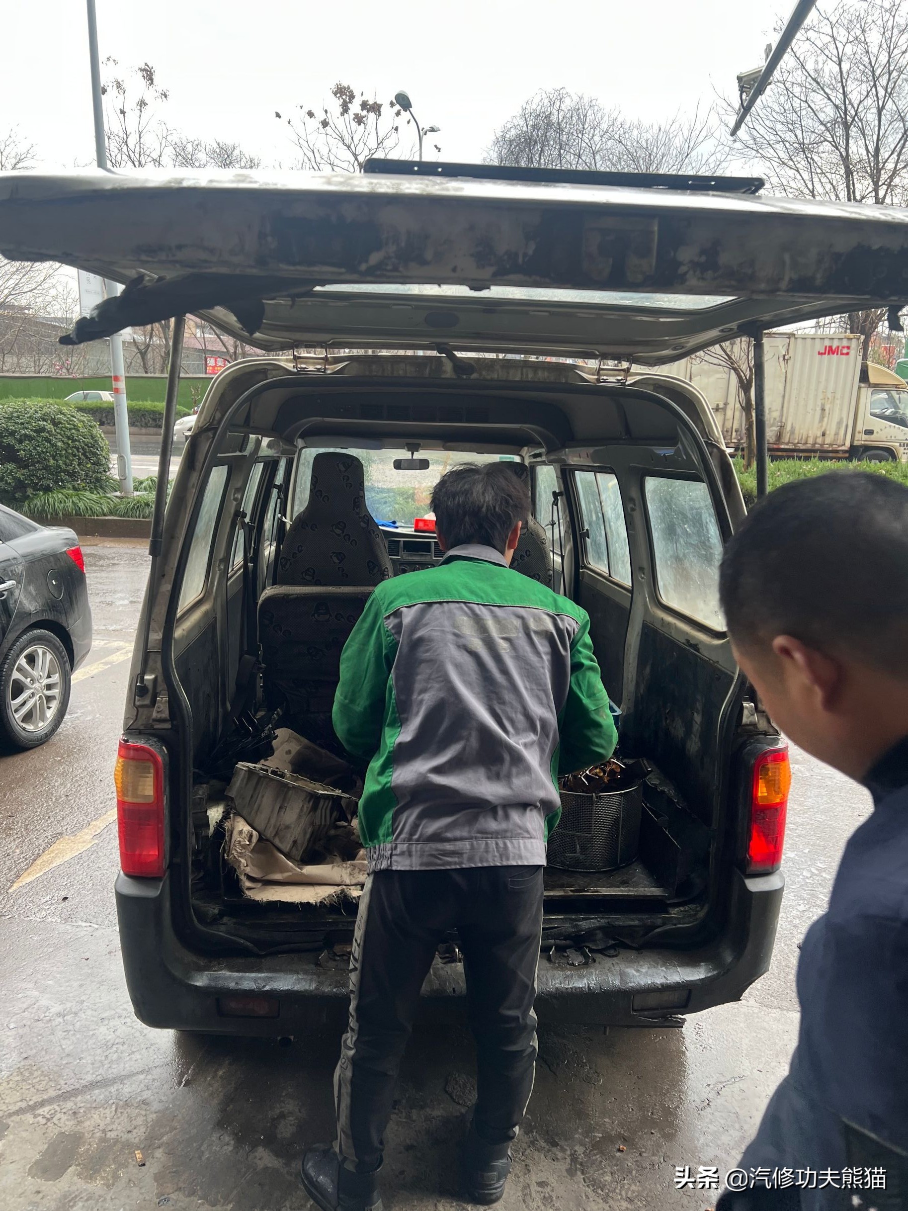 修车烧机油到底要不要拆发动机,修车把车修坏属于民事侵权吗