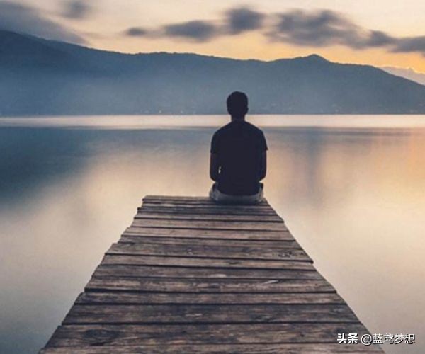 自卑和自信会对人产生什么影响,自卑心理与自信对性格的影响