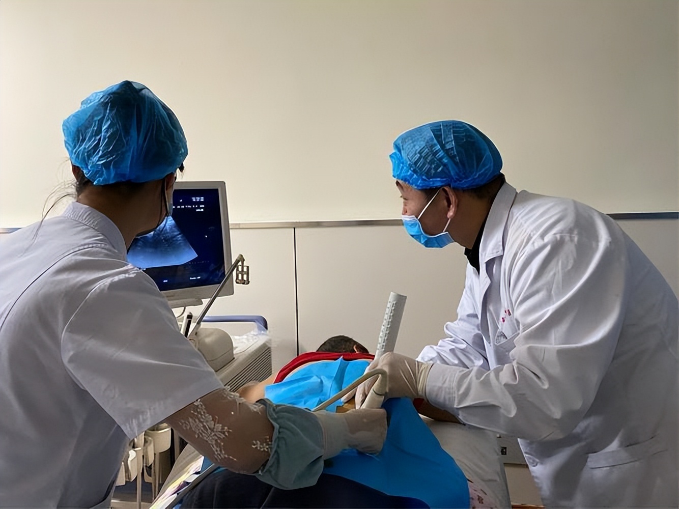 男人身上三处发黑证明肾功能很强,肾功能异常脸色发黑